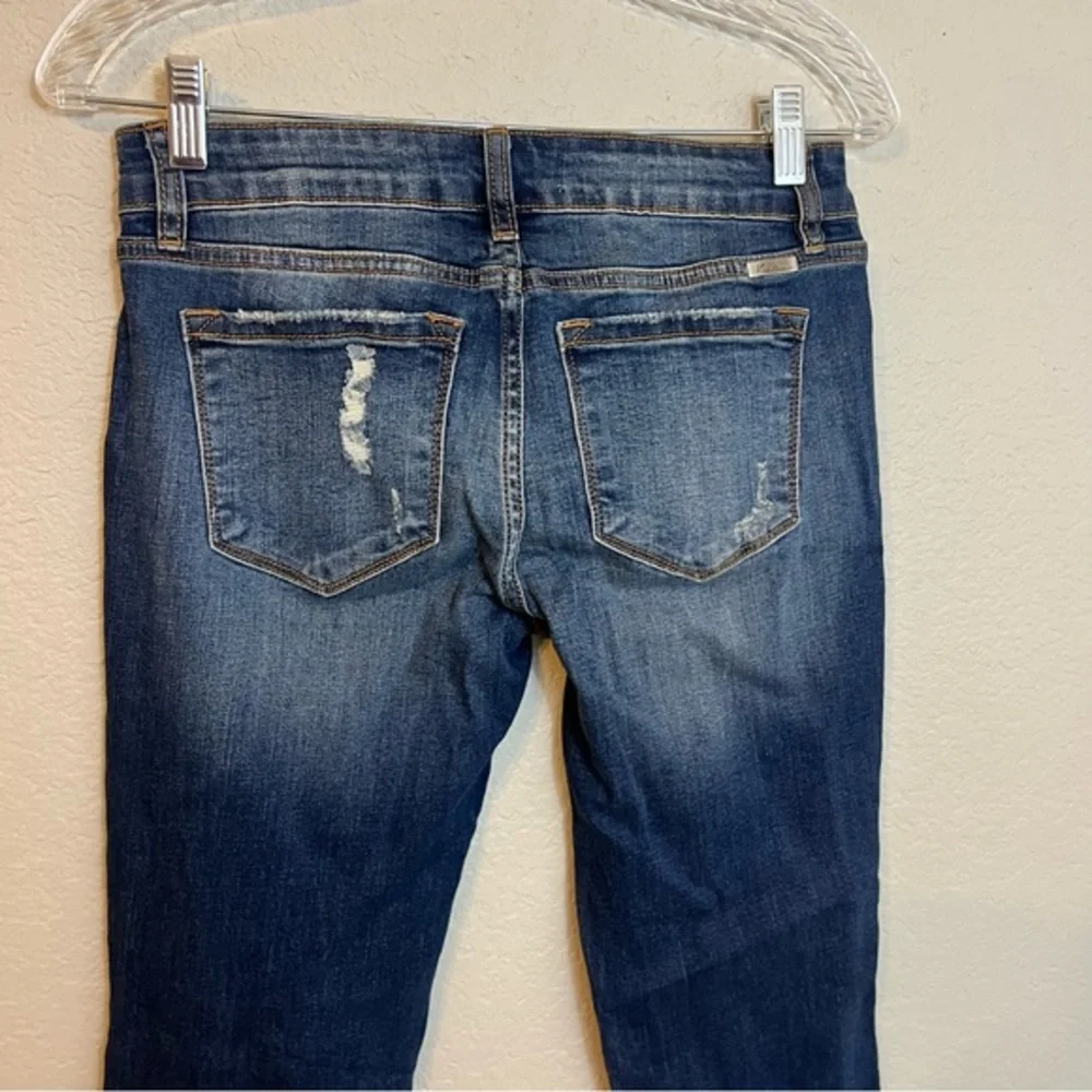 KanCan Distressed Tapered hem Slit Medium Wash‎ Jeans 7/27